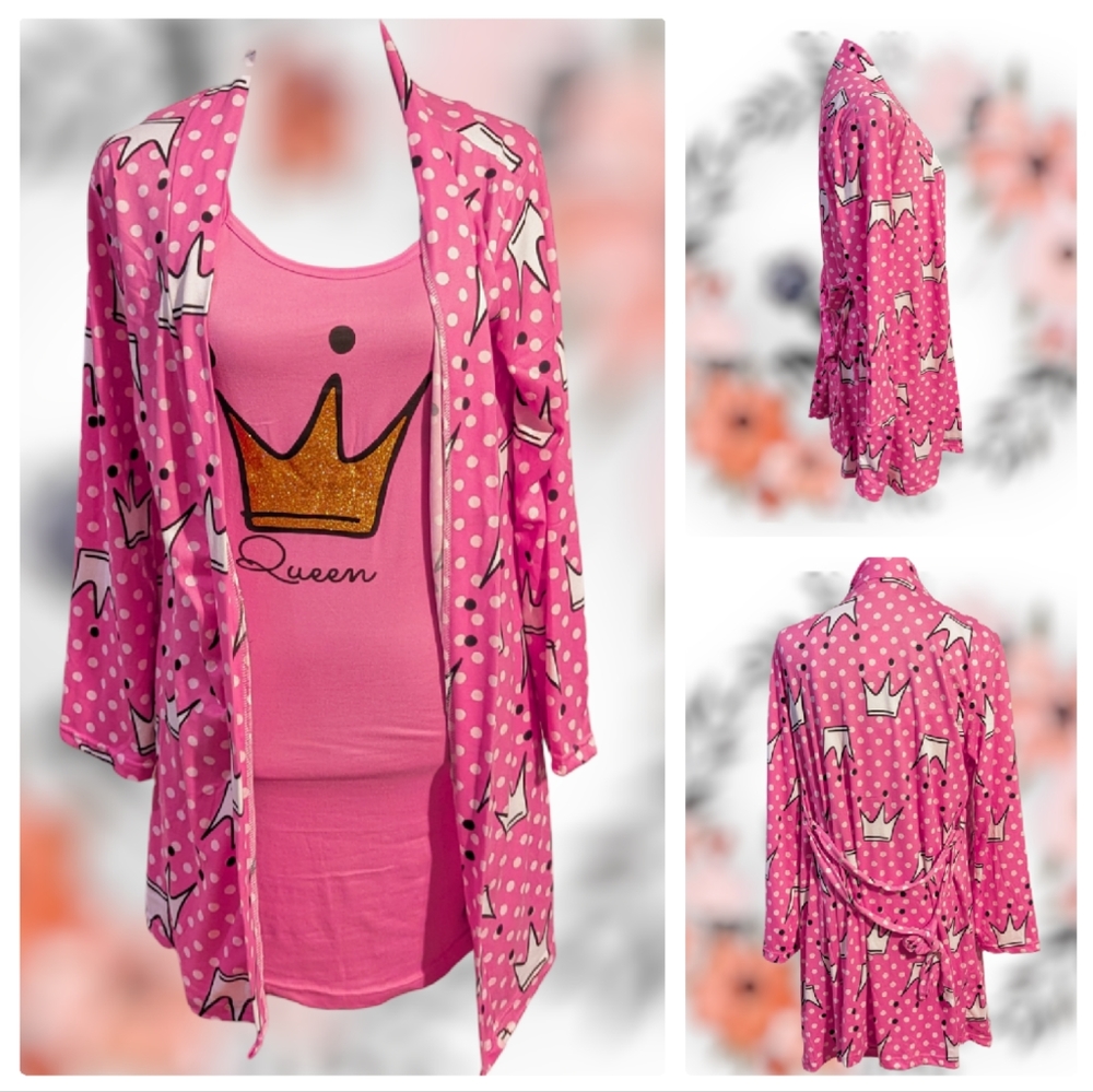 🆕Queen Pink Graphic Pajama and Robe set size L
